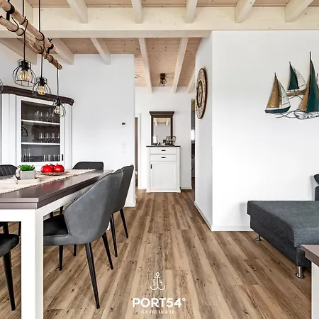 Nyaraló Luette Diekhuus *